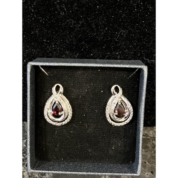 925 Sterling Silver & Garnet Charm Pendant on Round Chain w/Matching Earrings - Picture 3 of 6